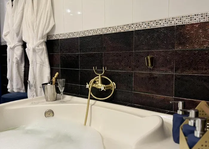 The Blue 丰希罗拉