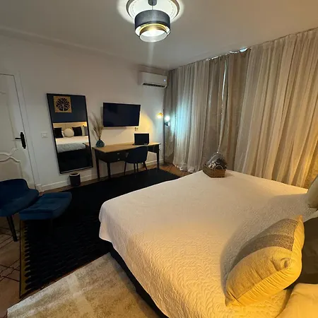 Гостьовий будинок The Blue Фуенхірола