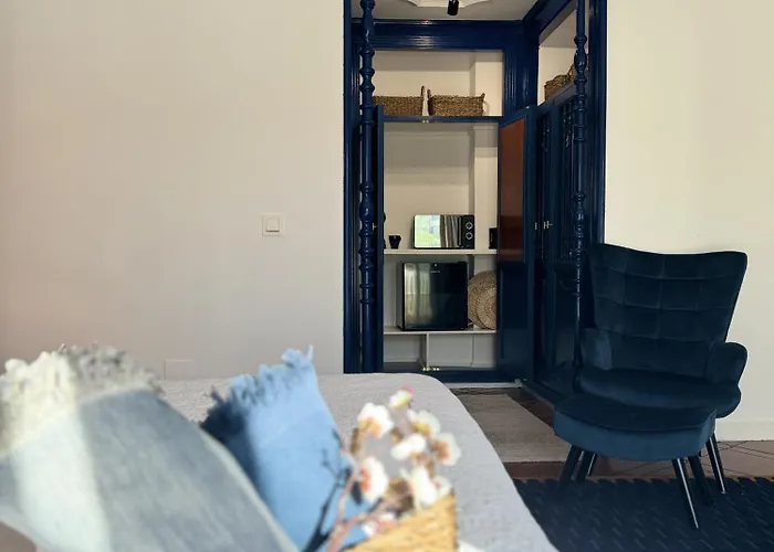 The Blue בית הארחה פואנגירולה