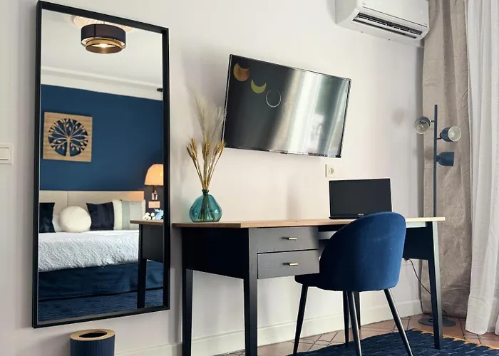 The Blue בית הארחה פואנגירולה